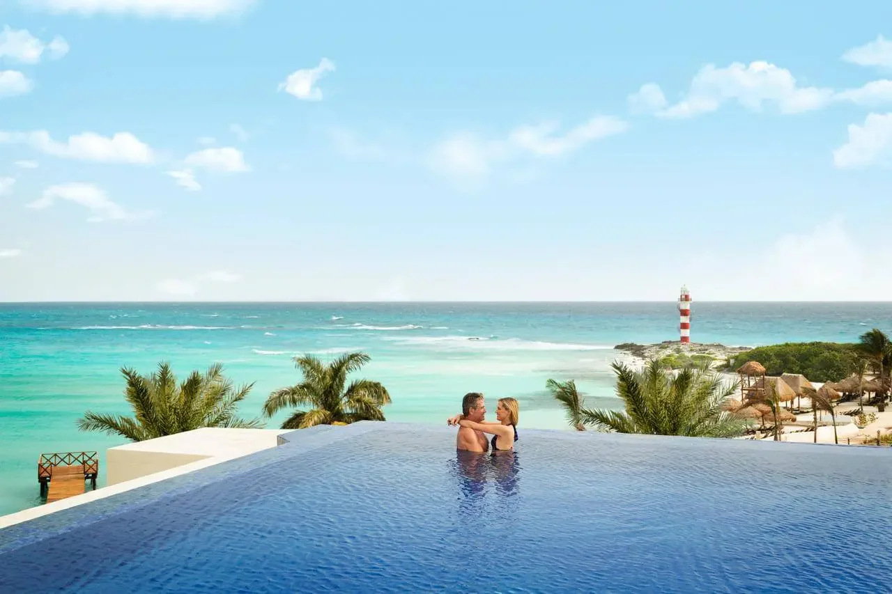 Adults_Only_Hotels_In_Cancun-1.webp